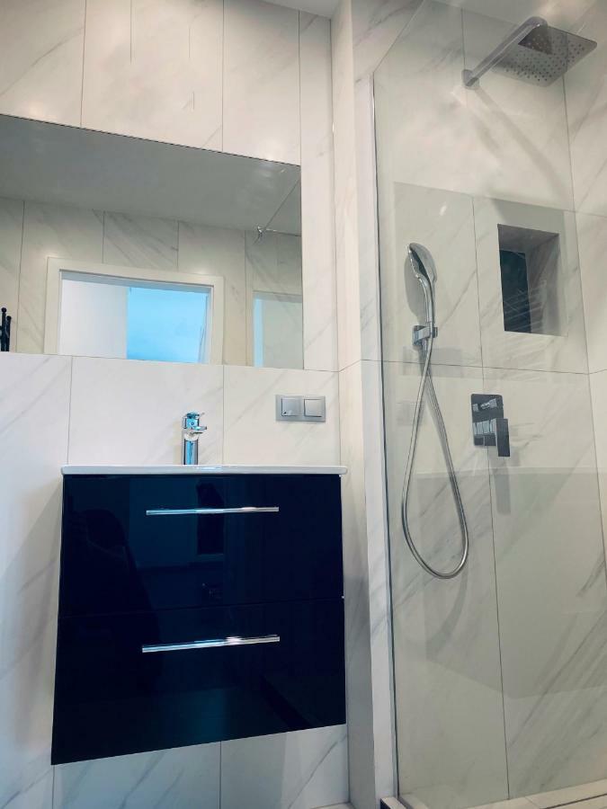 Apartament 102 G&W Apartman Wrocław Kültér fotó