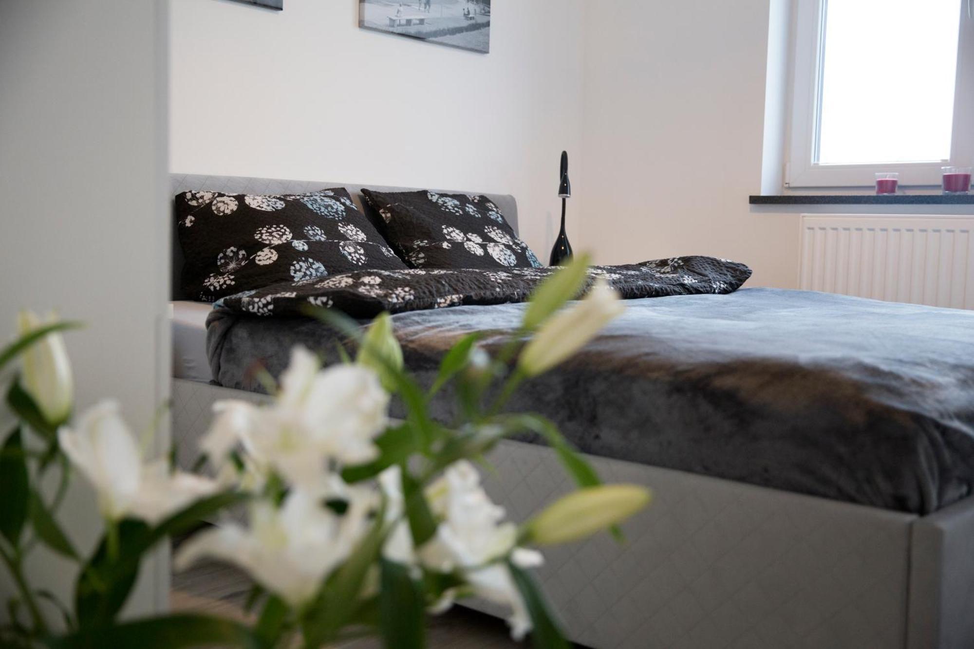 Apartament 102 G&W Apartman Wrocław Kültér fotó